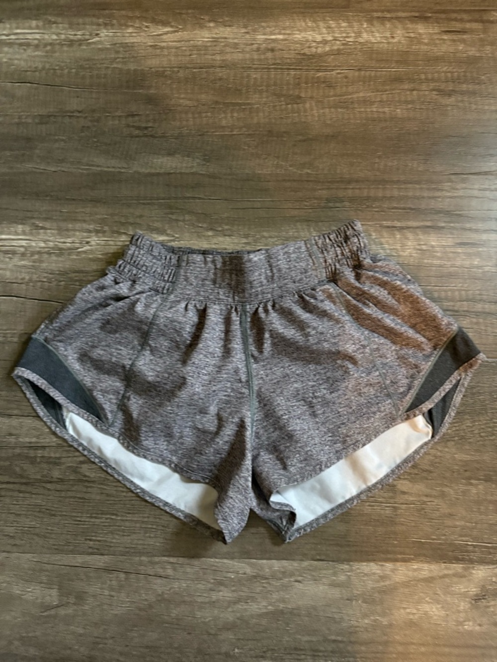Lululemon Hotty Hot Short *High-Rise 2.5"